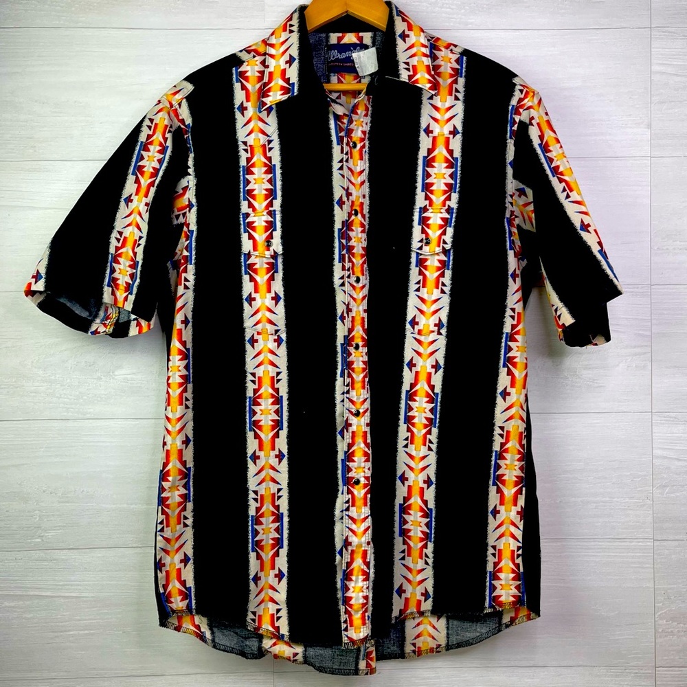 Vintage Wrangler Southwestern Aztec Short Sleeve Black Pearl Snap Shirt Mens M